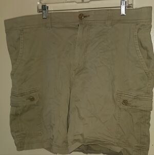 St. John's Bay Khaki Cargo Shorts for Men Size 44 A-42